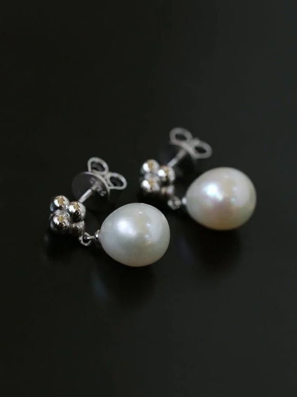 Women’s wedding earrings-Elegant Sterling Silver Pearl Earrings