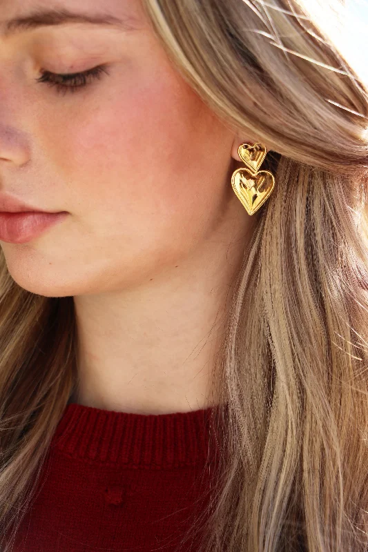 Women’s luxury hoop earrings-stacked heart earrings { gold }