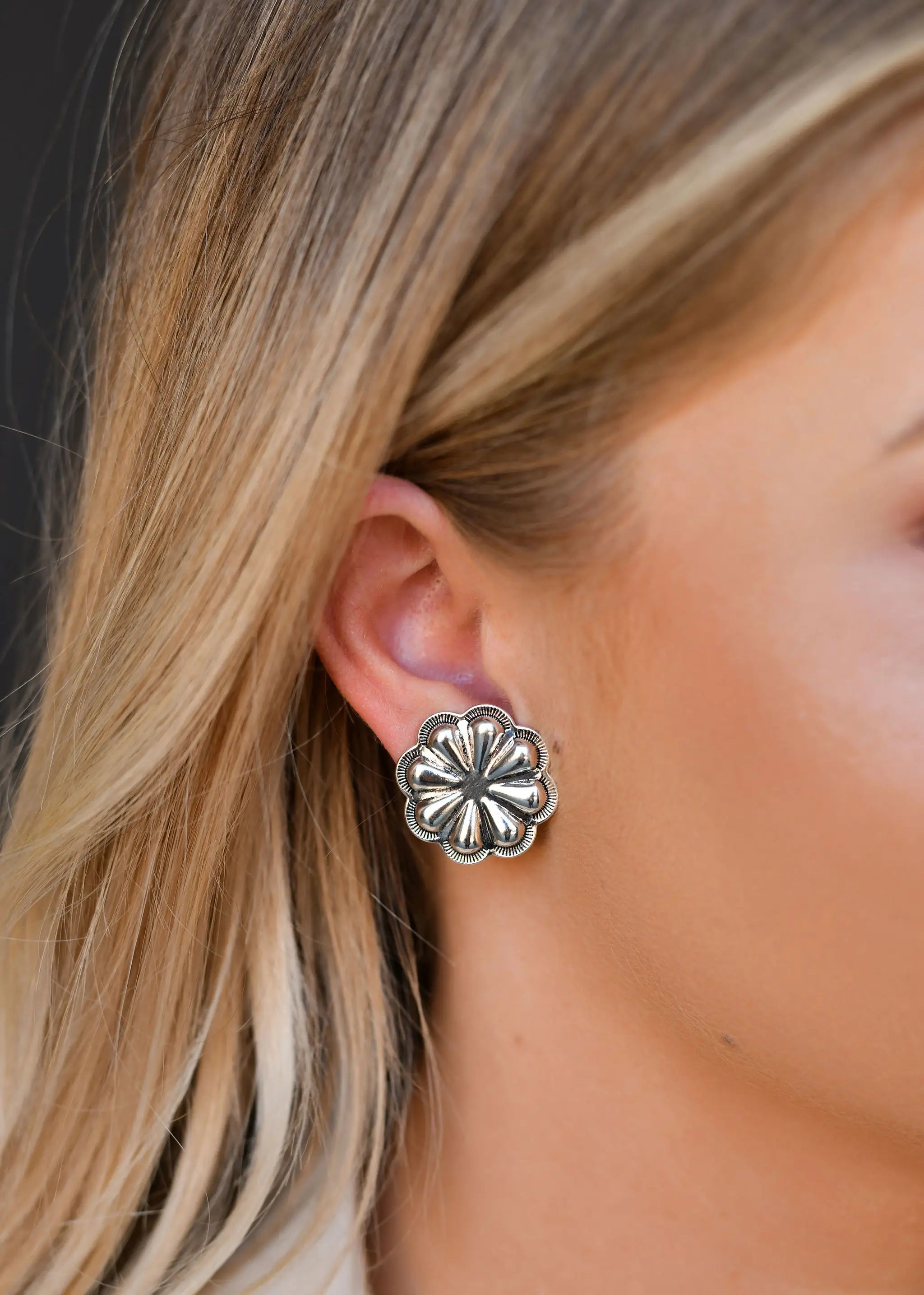 Women’s gold drop earrings-Burnished Silver Flower Concho Stud Earring