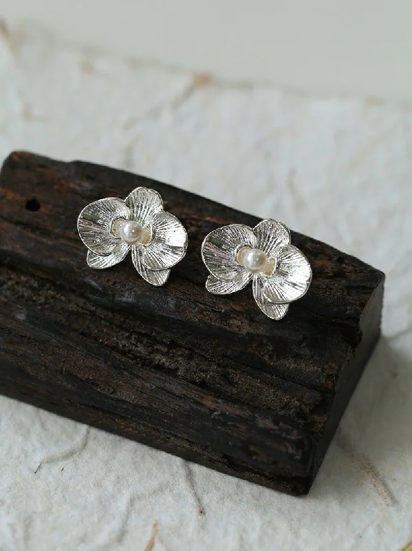 Women’s chandelier earrings-Phalaenopsis Pearl Stud Earrings