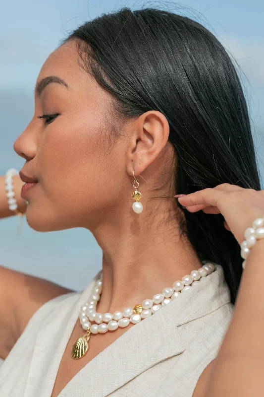 Women’s gold drop earrings-Gold Pearl & Seashell Drop Earrings - Kameli