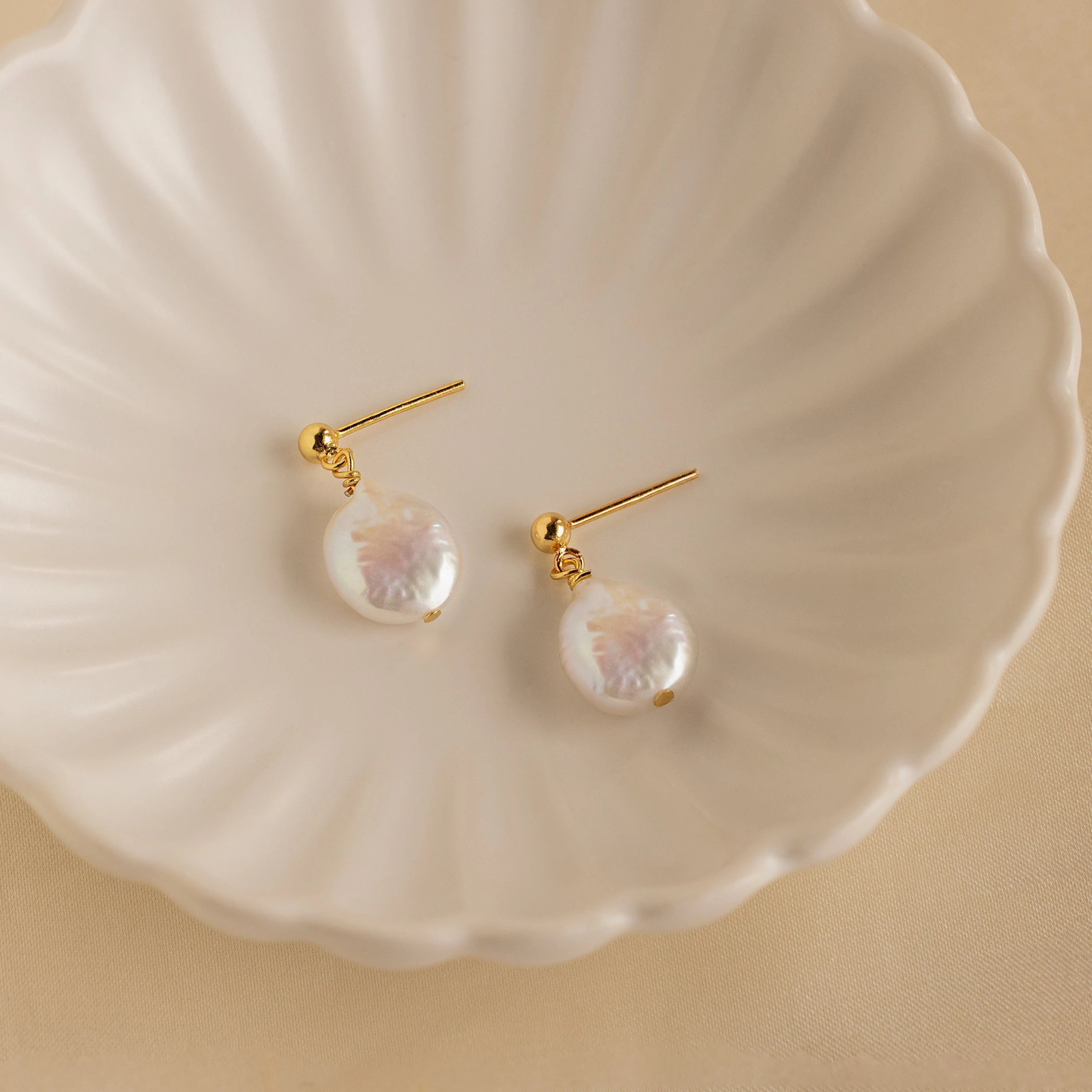 Women’s dangling gemstone earrings-Round Pearl Drop Earrings