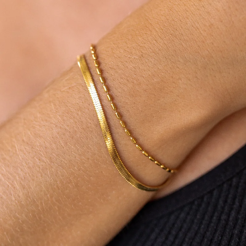 Women’s chain bracelets-Essence Bracelet Gold