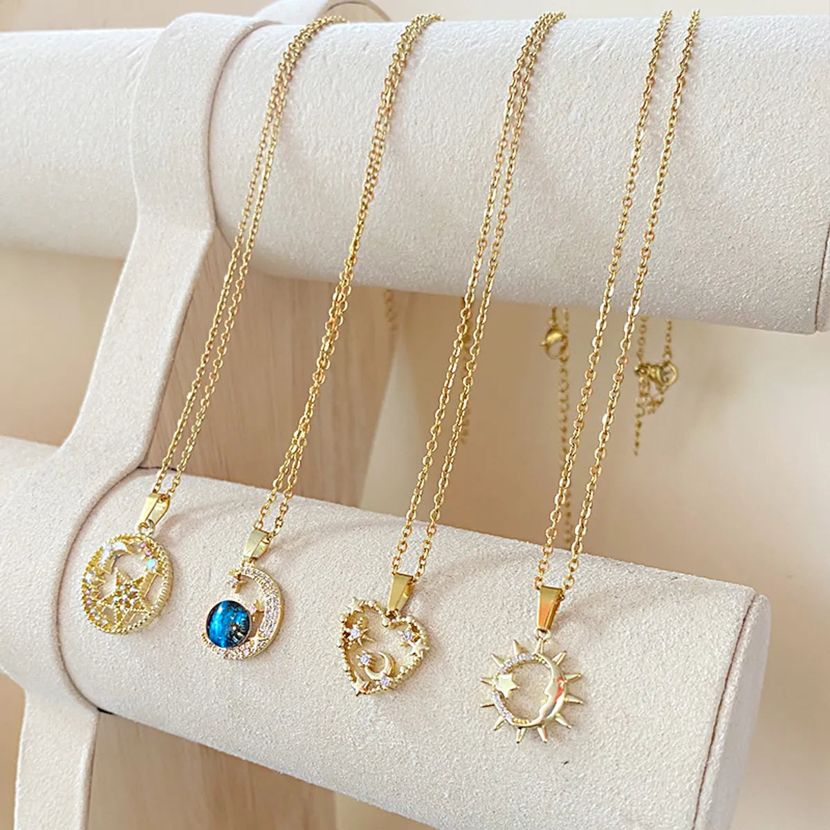 Women’s crystal necklaces-Elegant Shiny Star Moon Heart Shape Stainless Steel Plating Inlay Zircon Gold Plated Pendant Necklace