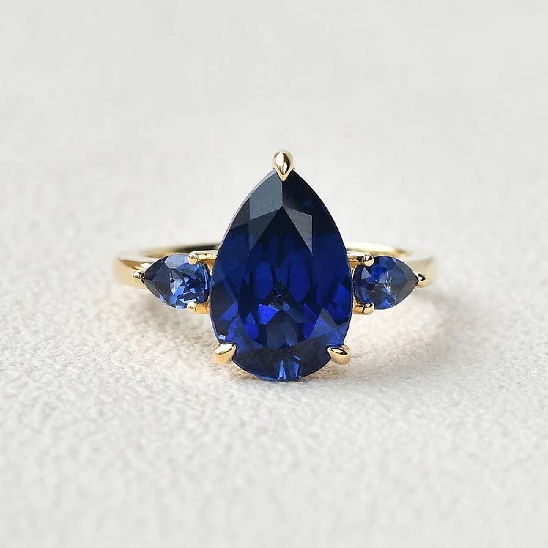 Women’s sapphire diamond rings-3.5ct Pear Shaped Sapphire Classic Three-stone Ring