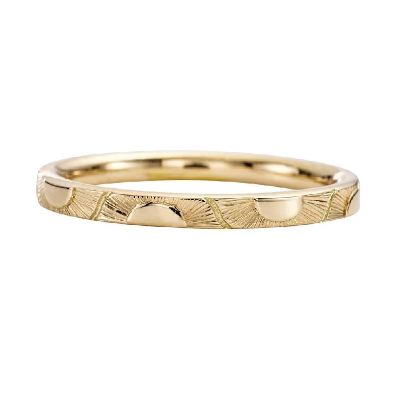 Women’s twist band rings-Engraved Golden Sun Pattern Wedding Band