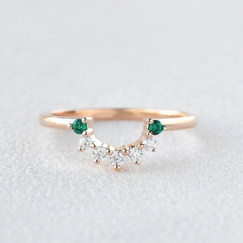 Women’s custom rings-Round Cut Emerald & Moissanite Curved Band Ring