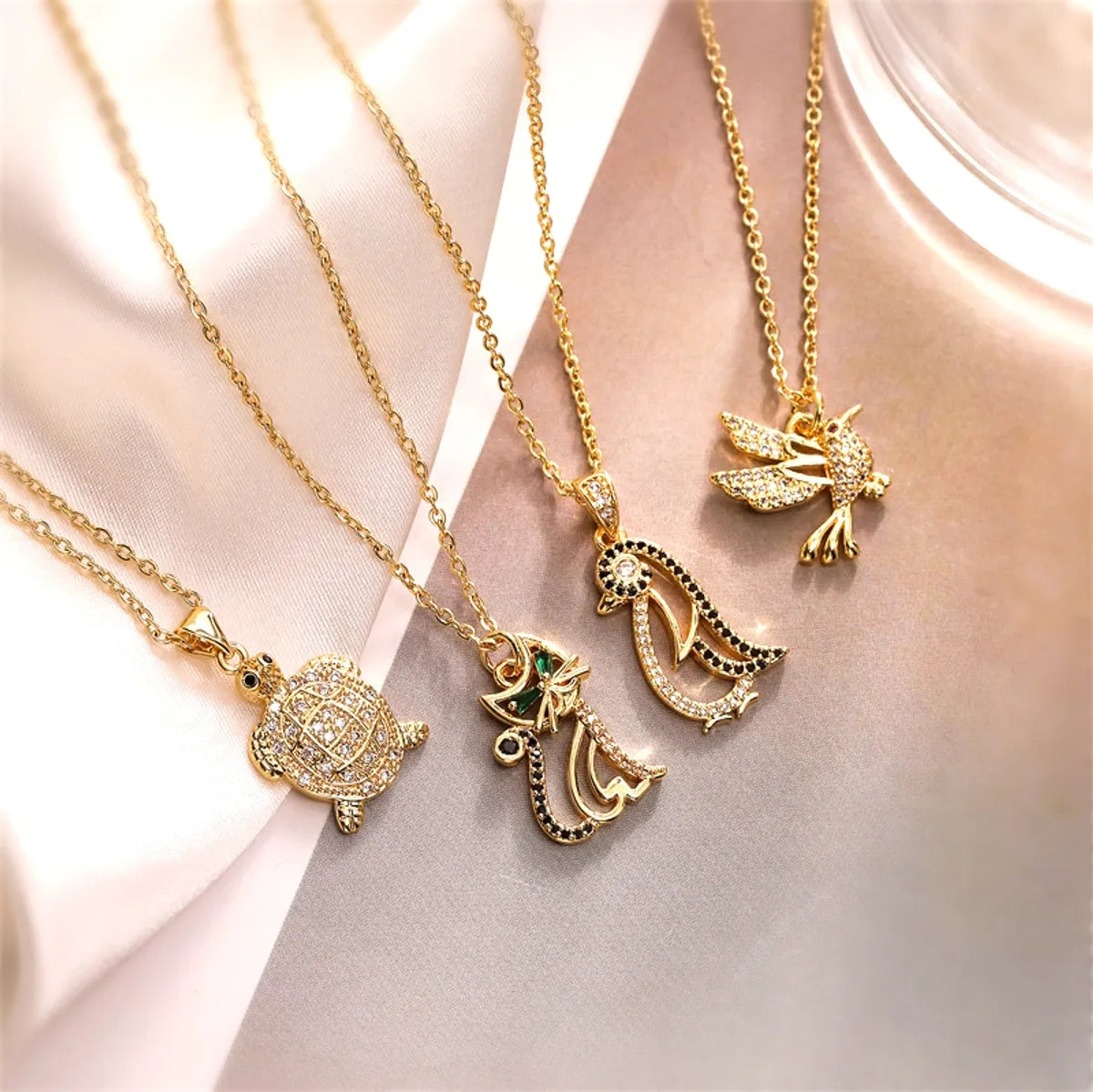 Women’s silver necklaces-Ig Style Simple Style Tortoise Animal Bird Copper Plating Inlay Zircon Gold Plated Pendant Necklace