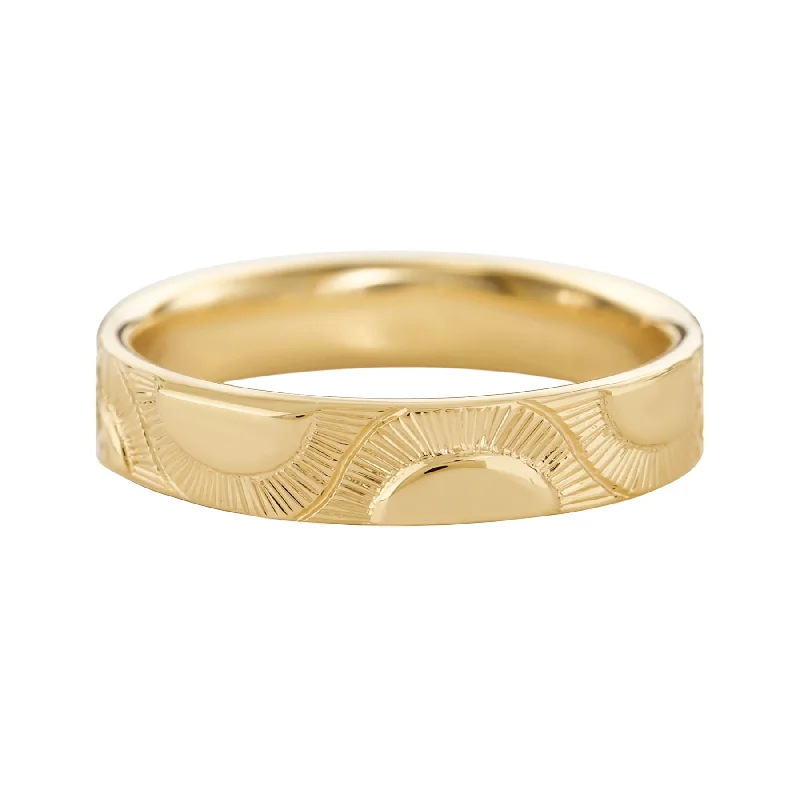 Women’s multi-stone rings-Men’s Engraved Golden Sun Pattern Wedding Band