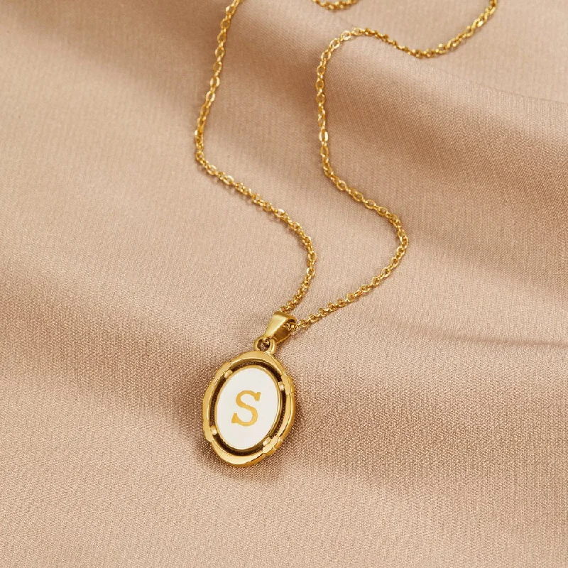 Women’s delicate gold necklaces-Vintage Gold Letter Necklace