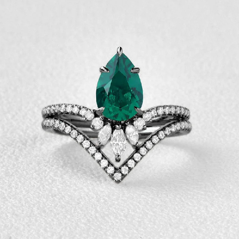 Women’s delicate rings-Black Gold Pear Emerald Classic Vintage Ring Set 2pcs - Mila