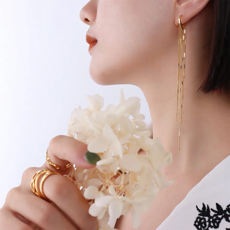 F547 Gold Tassel Earrings