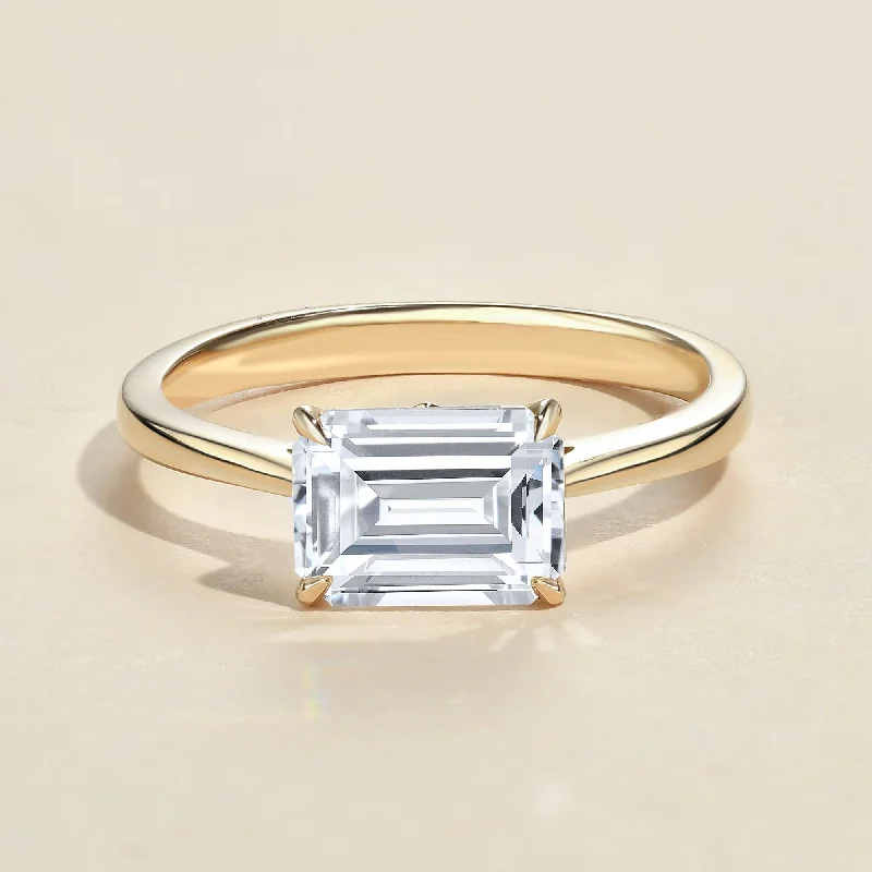 Women’s delicate rings-1.0ct Baguette Cut Moissanite Solitaire Ring