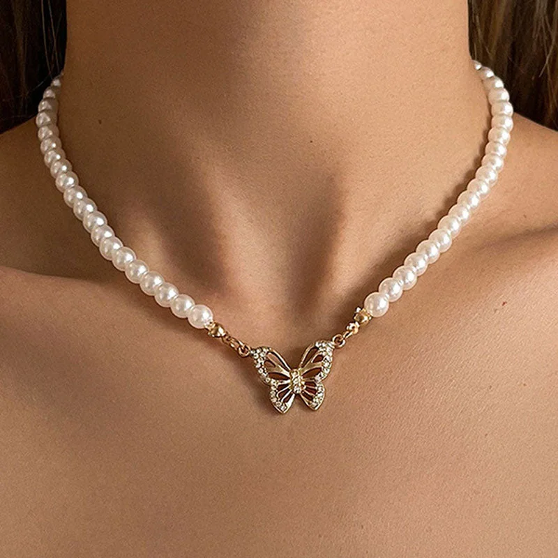 Women’s chic necklaces-Lady Butterfly Imitation Pearl Alloy Beaded Inlay Artificial Diamond Women's Necklace