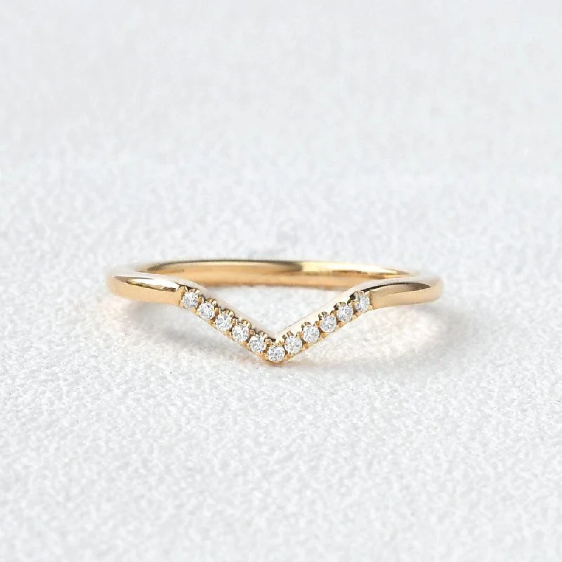 Women’s vintage rings-Chevron V Shaped Moissanite Yellow Gold Ring