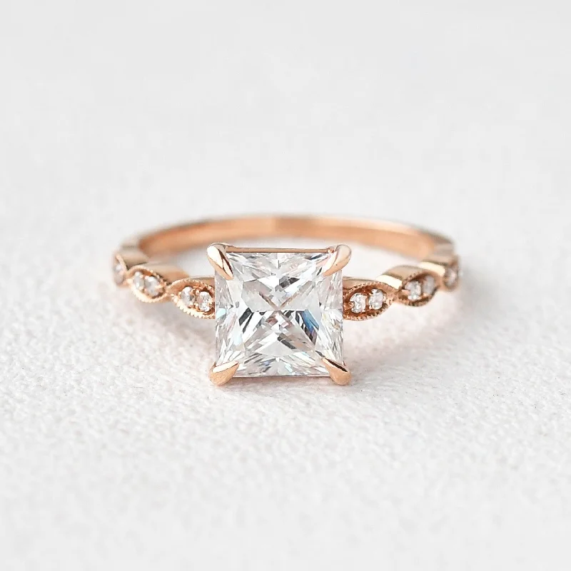 Women’s vintage rings-Princess Cut Moissanite Yellow Gold Ring