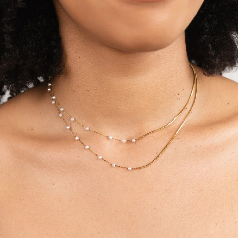 Women’s chunky necklaces-Pearl & Gold Long Chain Necklace