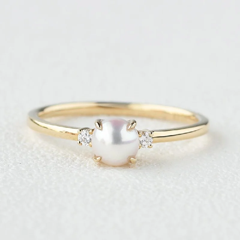 Women’s fashion rings with crystals-Akoya Pearl & Moissanite Yellow Gold Ring